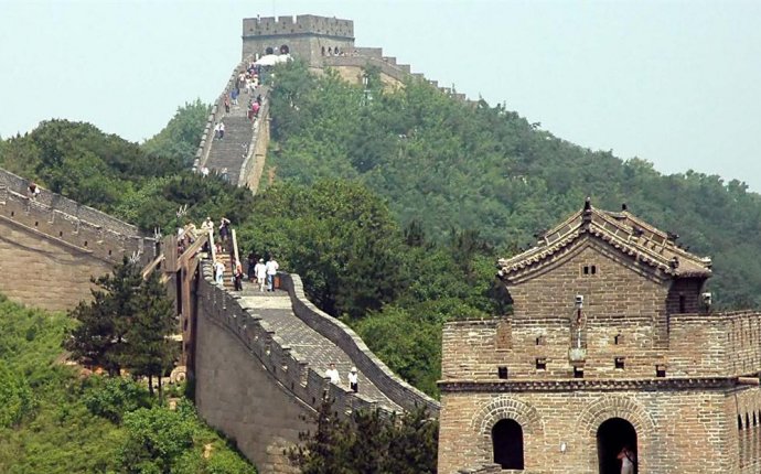 Why did China build the great Wall?